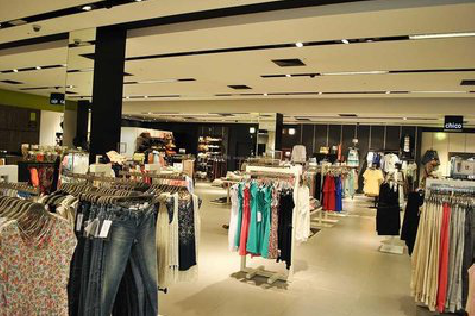 镇安商场里的店面怎么装修？